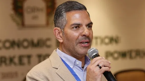 businessman sanjay kapur Sona Comstar
