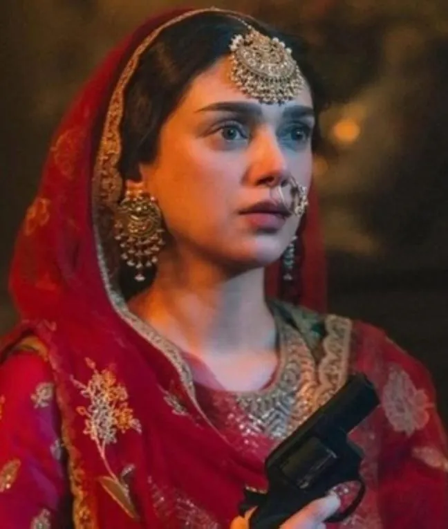 Bollywood's Maang Tikka muses