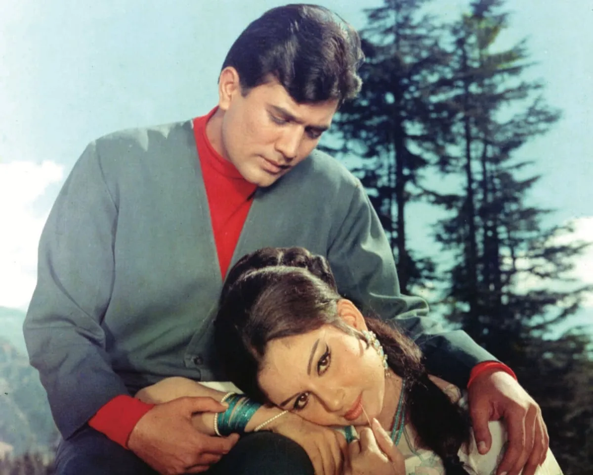 Sharmila Tagore's Aradhana encapsulates the phony formula of damsels in  distress disguised as strong women | Bollywood News - The Indian Express