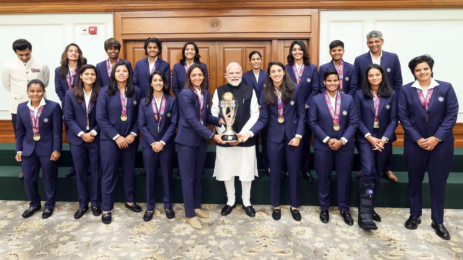 PM Narendra Modi meets Indian women's cricket team after World Cup glory |  Cricket News - The Indian Express