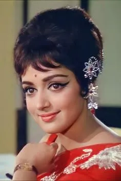 500 Hema Malini's Beautiful Young Photo ideas to save today | hema malini,  she movie, hema and more