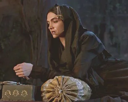 Deepika | Deepika padukone style, Indian aesthetic, Beautiful nature  pictures