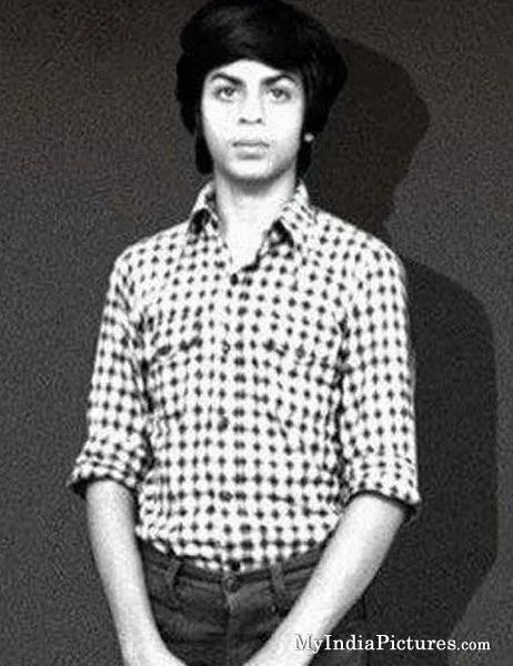 Young Shahrukh Khan Childhood Old Unseen Bollywood Photo,