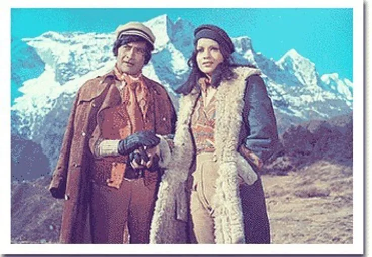 Zeenat Aman... Dev anand... Ishk ishk ishk 1974
