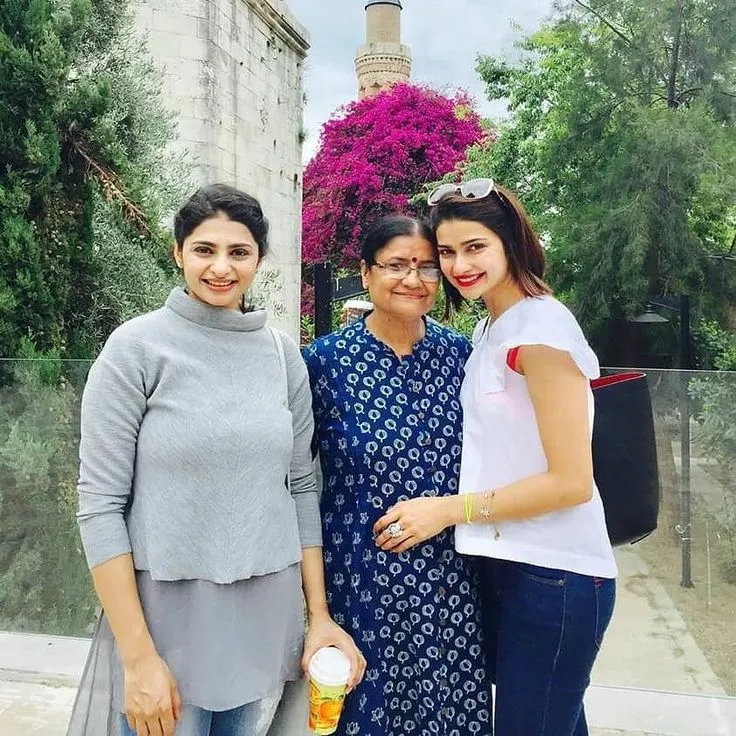 prachi desai family