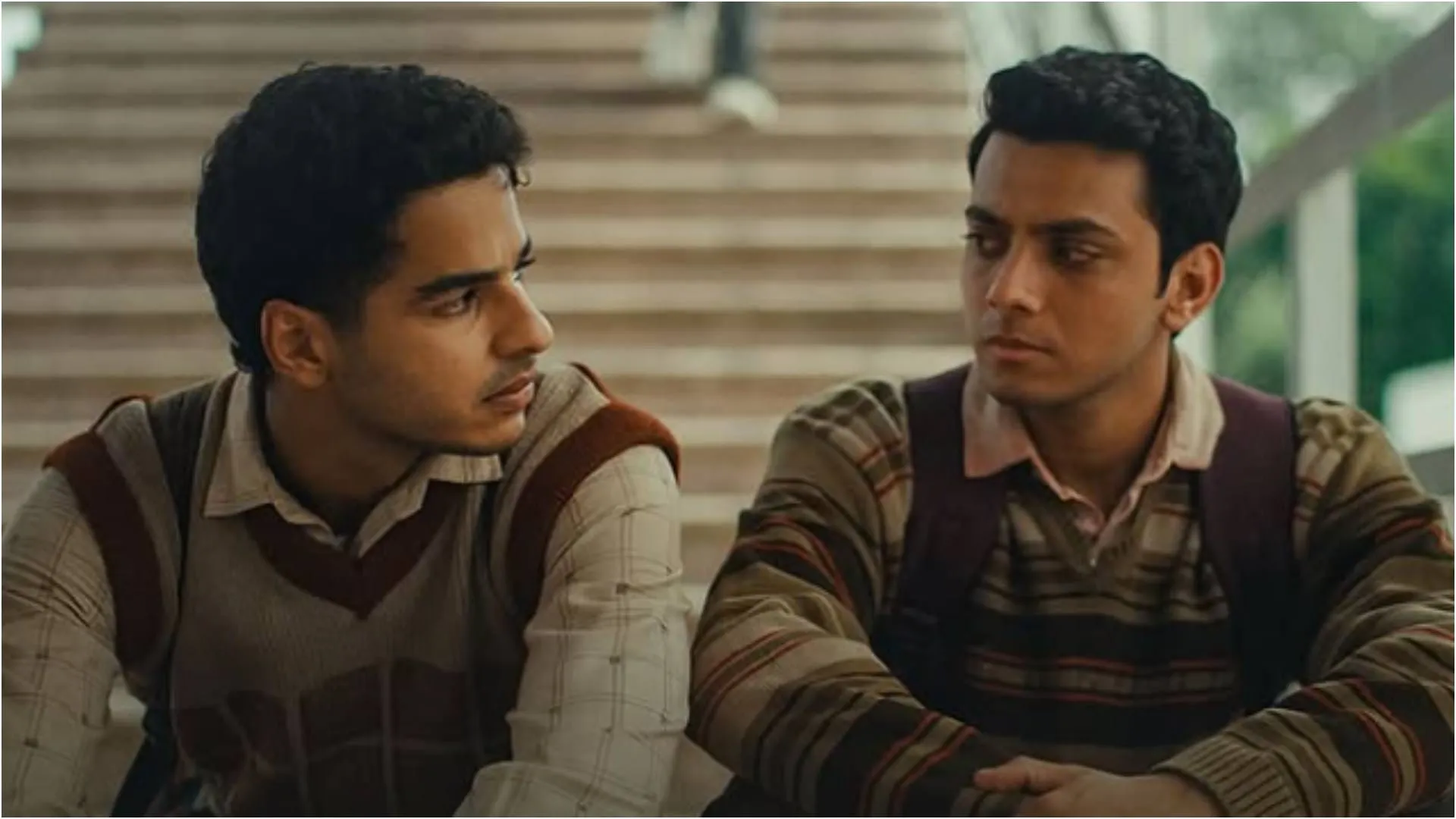 Homebound:क्या है ऑस्कर में चयनित 'होमबाउंड' की कहानी? अब तक इन विदेशी  फिल्म फेस्टिवल में हो चुकी प्रदर्शित - Ishaan Khatter Vishal Janhvi  Homebound Selected As India Official ...