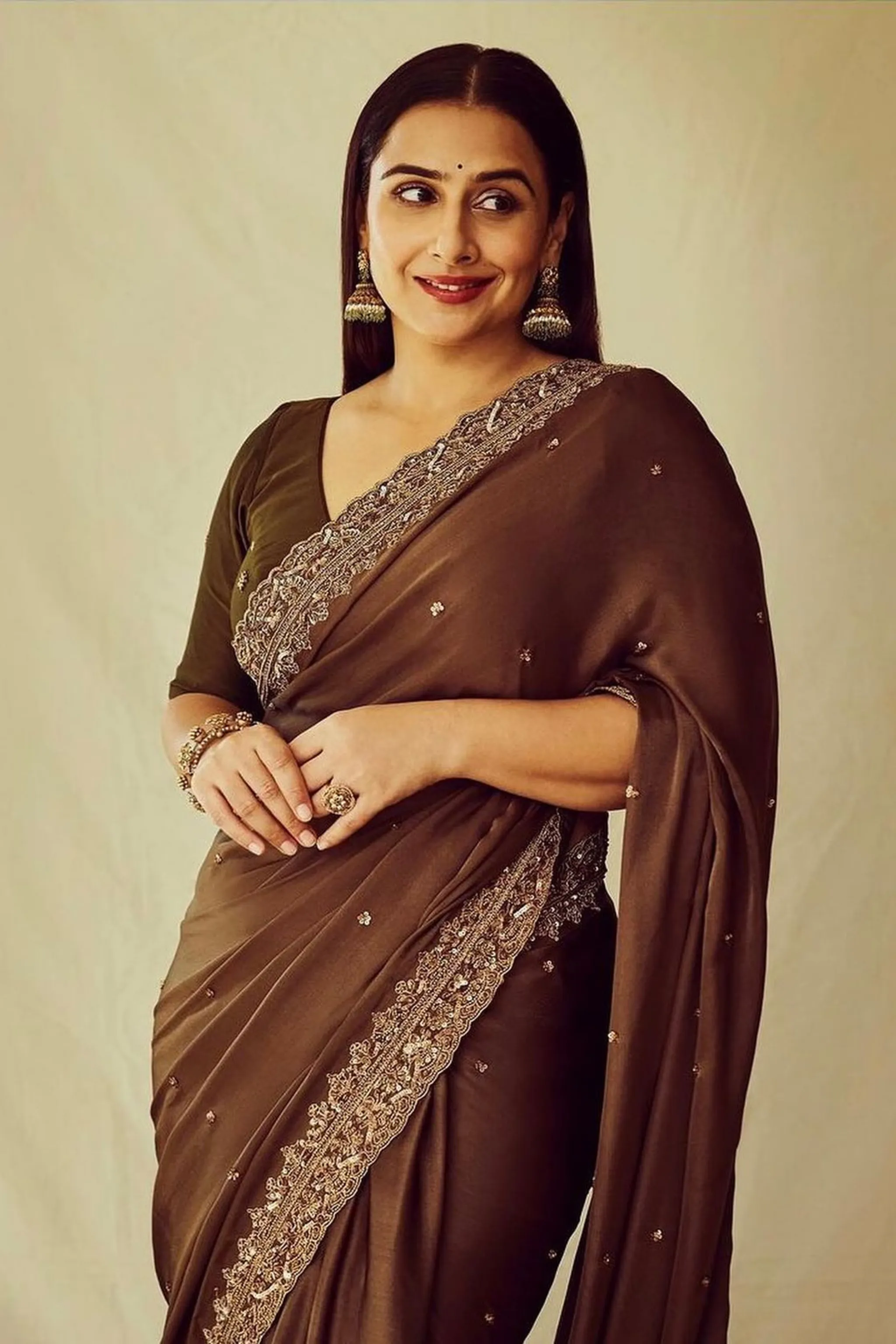 Vidya Balan in jigar Mali - Elahe