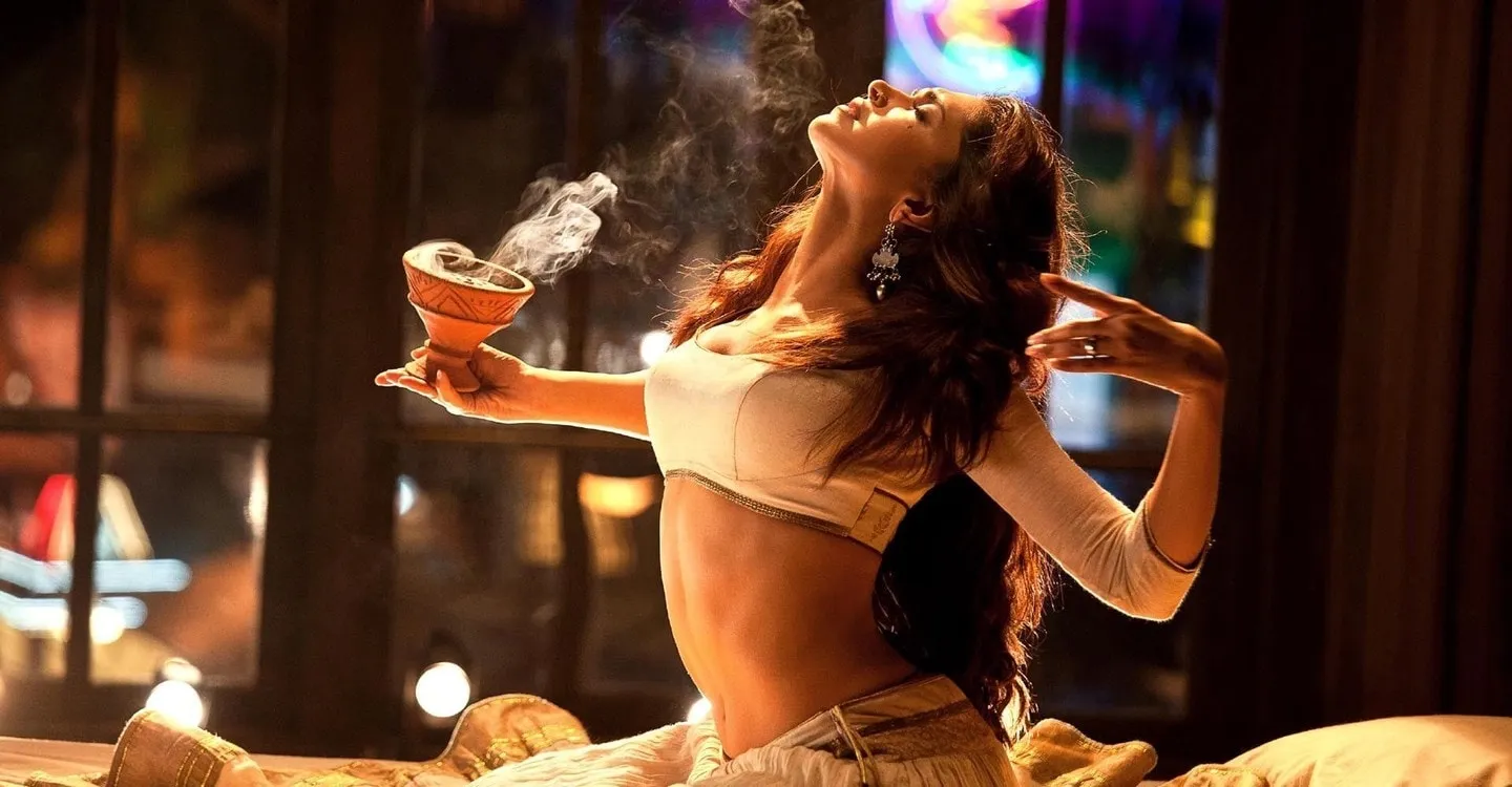 Watch Goliyon Ki Raasleela Ram-Leela Full movie Online In HD | Find where  to watch it online on Justdial