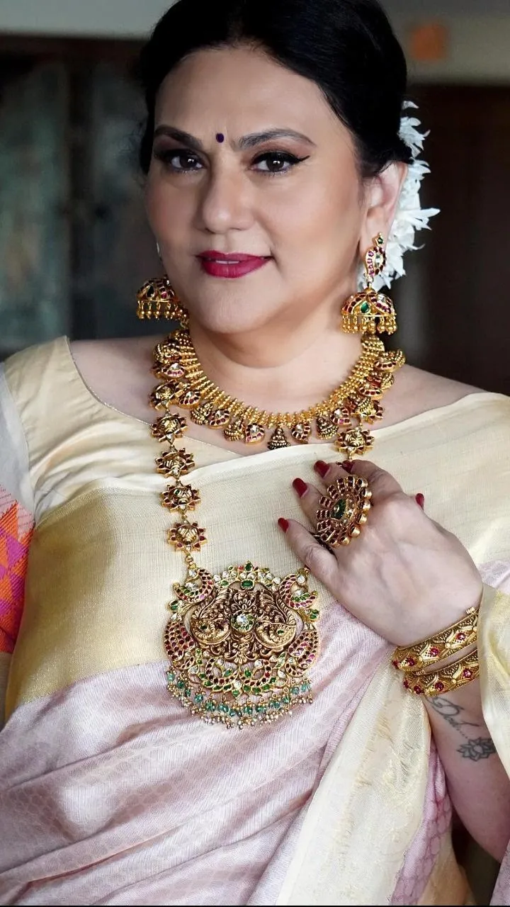  दीपिका चिखलिया