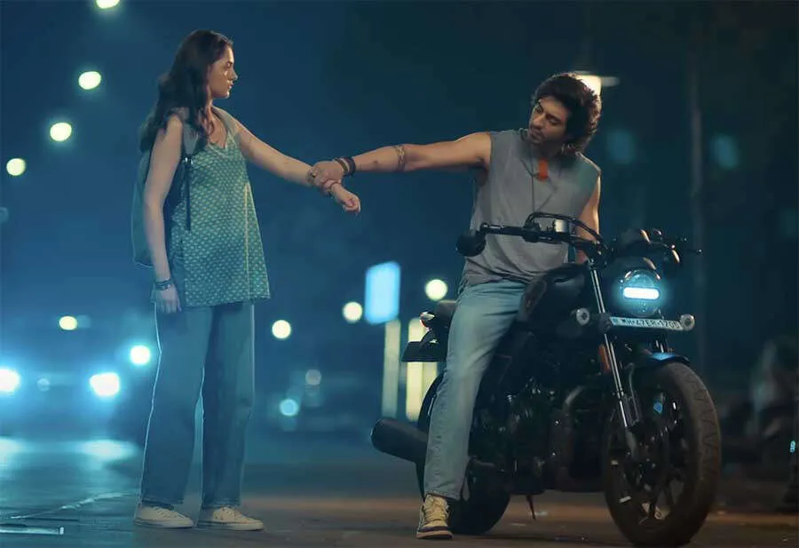 Saiyaara Teaser Out: Ahaan Panday & Aneet Padda's Love Story Looks Intense  | Filmfare.com