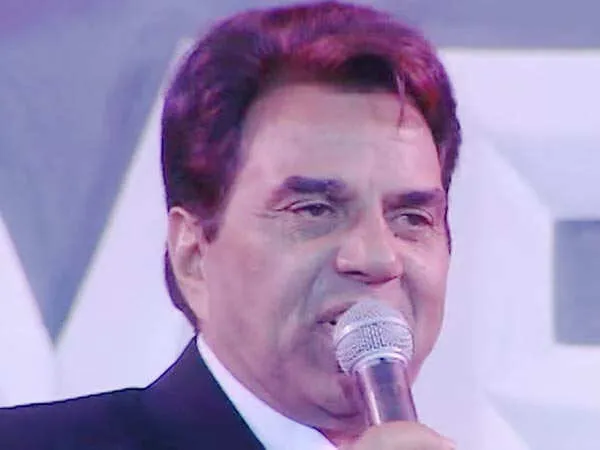 Did You Know Dilip Kumar and Shah Rukh Khan Gave Dharmendra His First Black Lady?