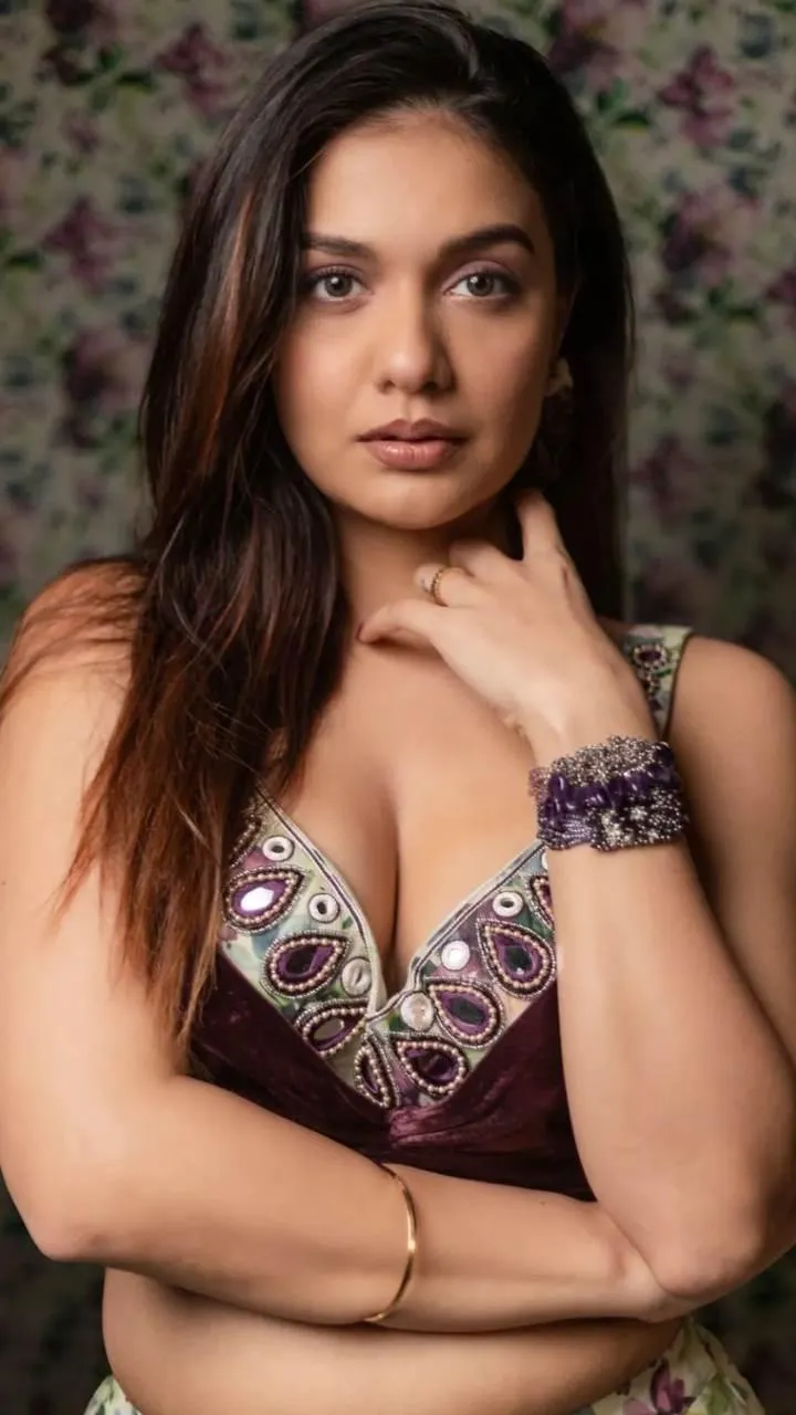 Divya Agarwal | Web Stories | Manorama Online