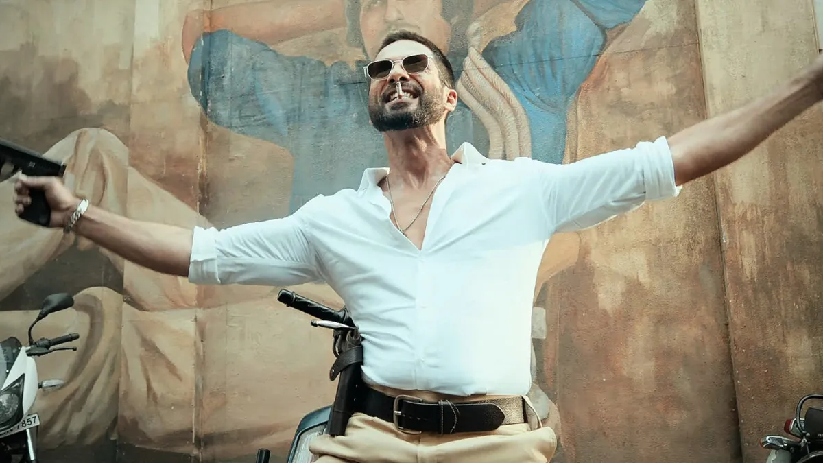 शाहिद कपूर ने 'देवा' और अमिताभ बच्चन की 'दीवार' के बीच संबंध का खुलासा किया  - द वीक