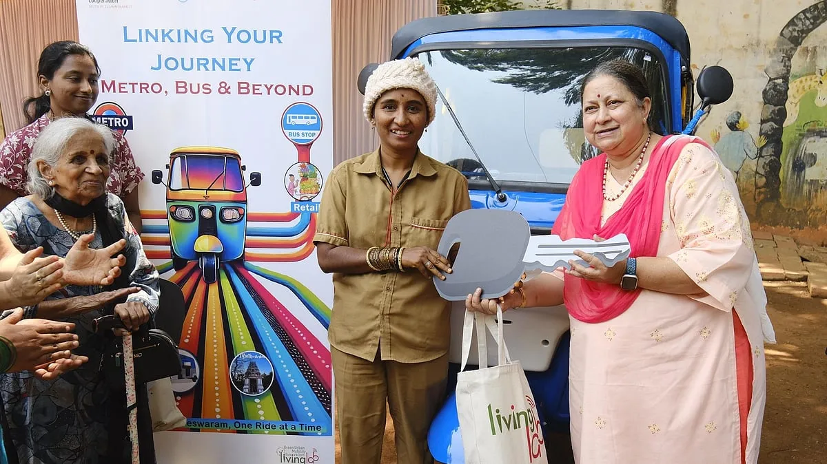 Electric autos handed over t