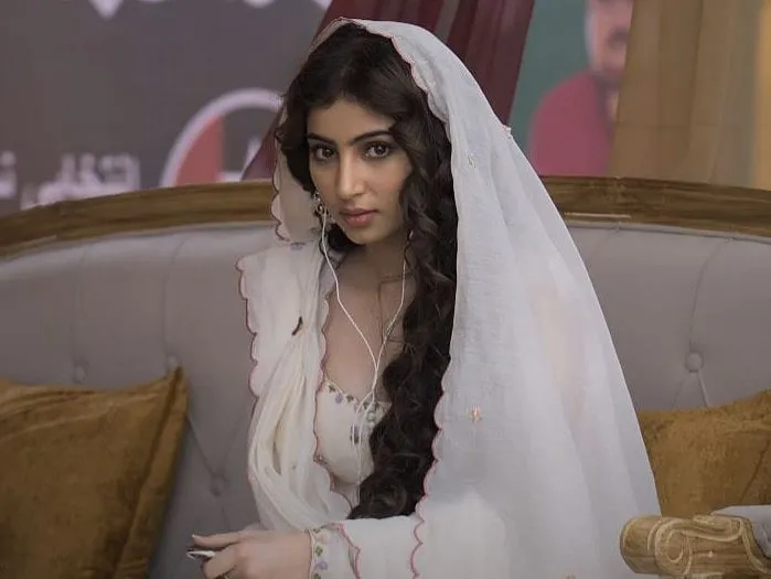 Sara Arjun: From child star to leading lady in Ranveer Singh's 'Dhurandhar'