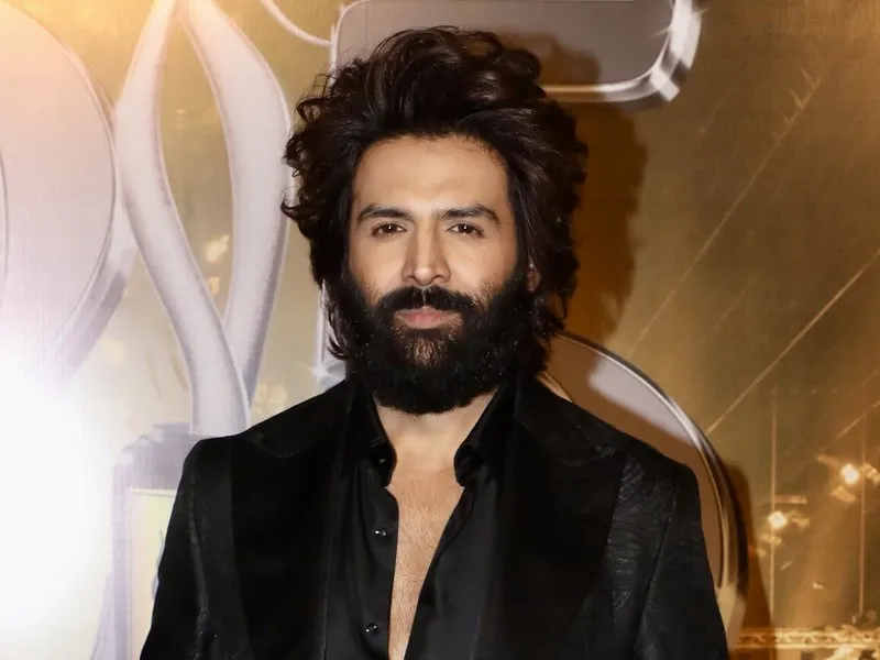 Kartik Aaryan celebrates 