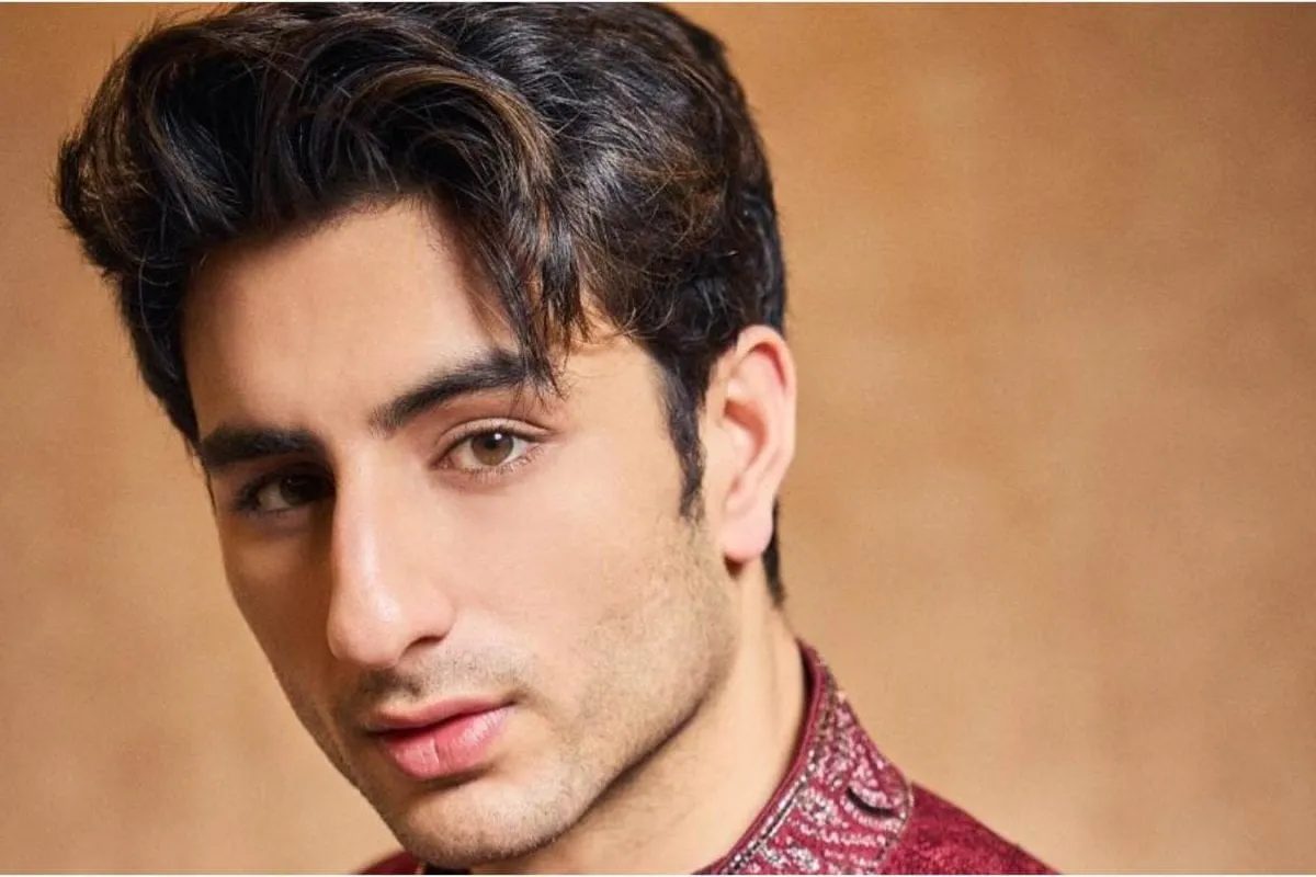 Ibrahim Ali Khan Feels Diler Director Kunal Deshmukh Can 'Present' Him  Well: 'I Know How To Act' | Bollywood News - News18