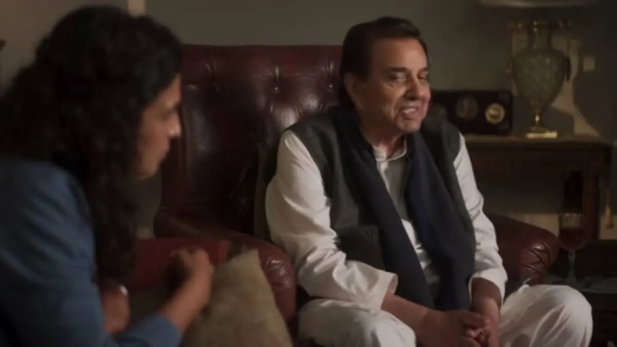 Sunny Deol Heaps Praise On Dharmendra's Ikkis Trailer: 'Papa Going To Rock  Again' | Bollywood News - News18