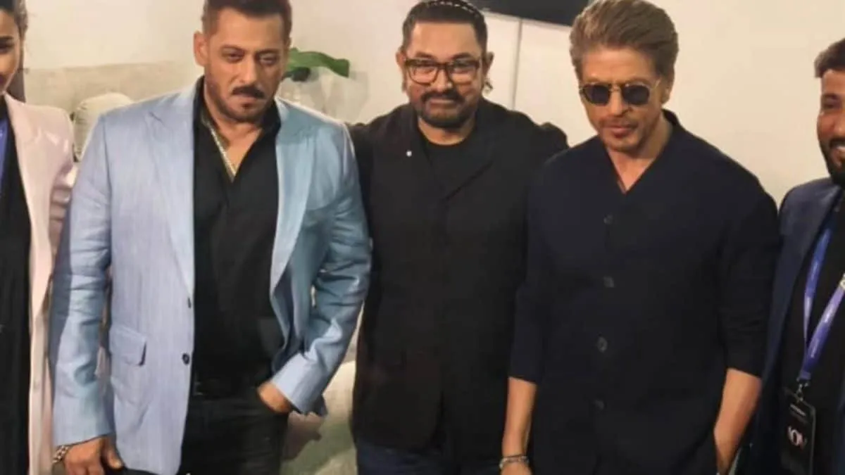 Aamir Khan Calls Himself 'Reluctant Star,' Shah Rukh And Salman React As Three  Khans Grace Joy Forum 2025 Together | Bollywood News - News18
