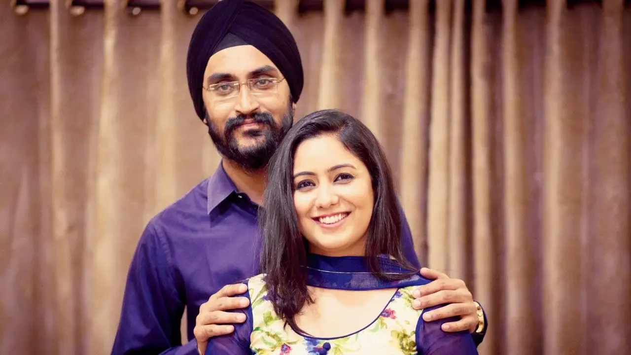 It's a boy! Singer Harshdeep Kaur, husband Mankeet Singh welcome Junior  'Singh'