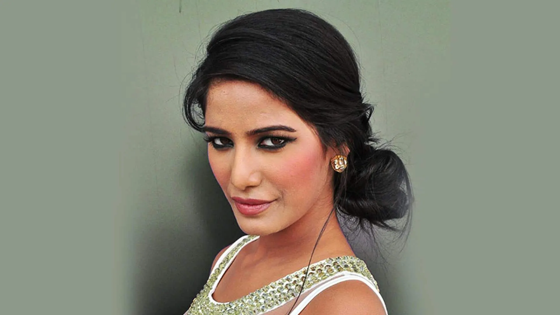 Poonam Pandey 