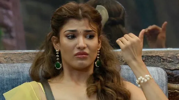 Bigg Boss 19: Nehal Chudasama's Emotional Outburst After Spat With Abhishek  Bajaj: "Don't Show Me The Finger" - Filmibeat