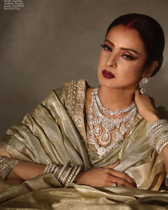 Rekha's Luxurious Lifestyle: Rs. 100 Crore Bungalow, Expensive Cars, Rs. 6  Crore RR Ghost, Net Worth