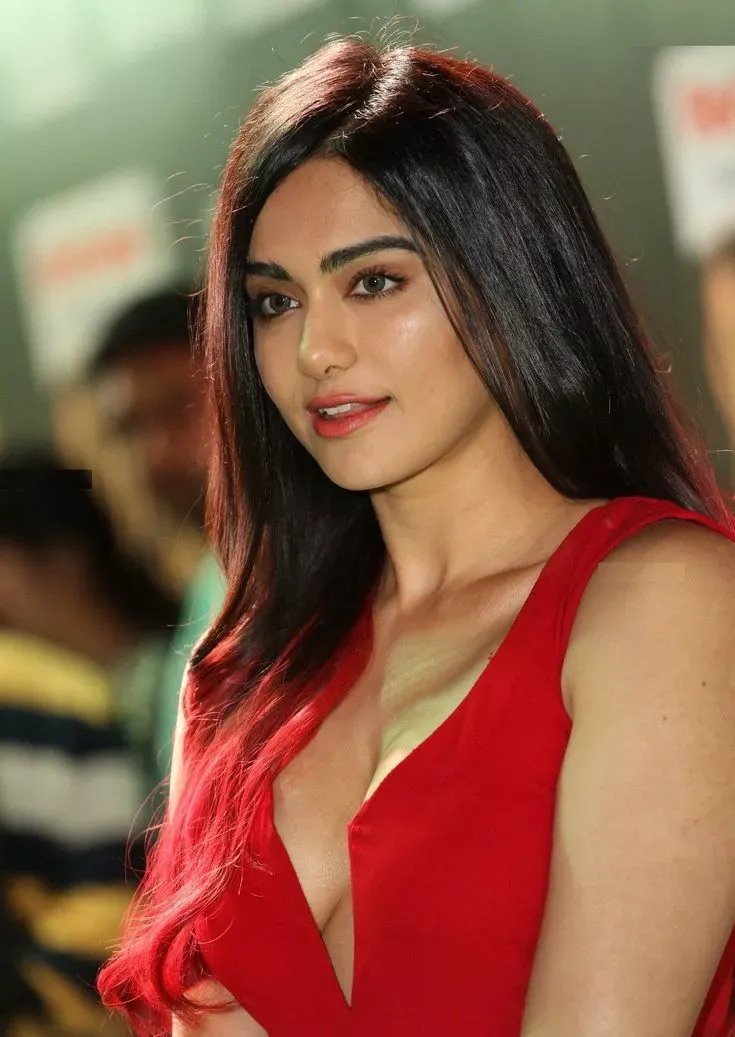 Adah Sharma SLAMS Those Who Argued On Behalf Of Non-Vegetarian Food, 'AC Me  Na Baitho, Cave Me Raho'