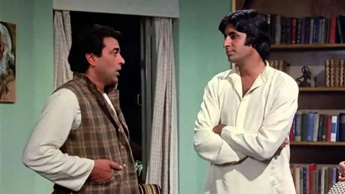 Man calls Amitabh Bachchan 'weakest link of Chupke Chupke', Dharmendra says  'so sweet'