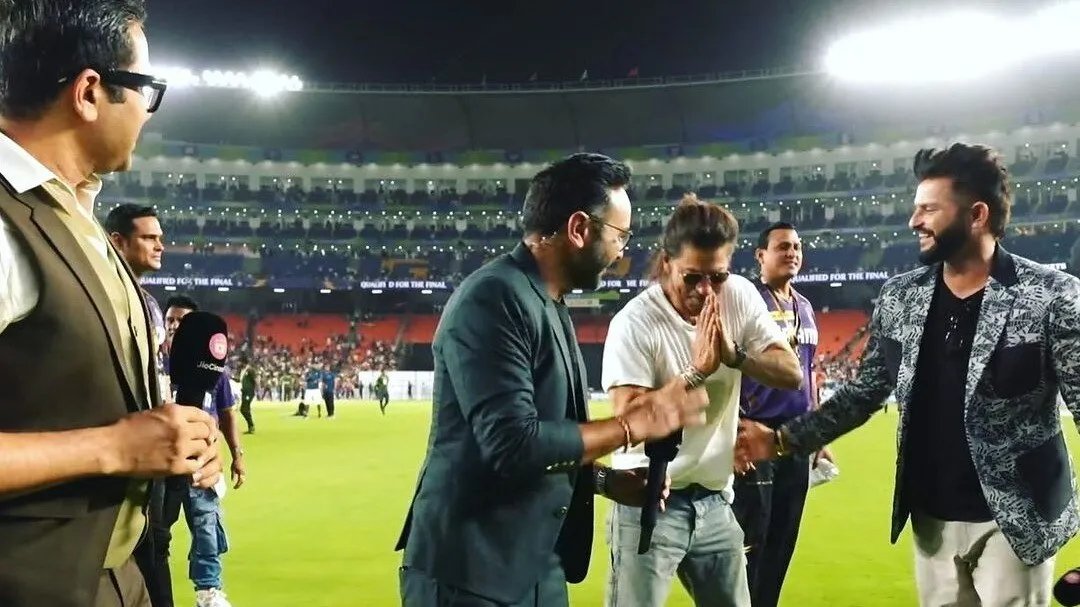 Shah Rukh Khan apologises with folded hands as he abrupts live show after  KKR's win - India Today