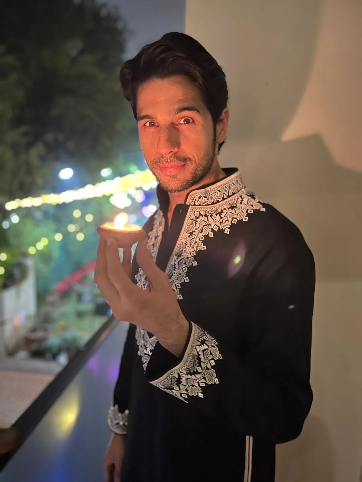 Sidharth Malhotra on XBollywood stars Diwali 2025 celebration