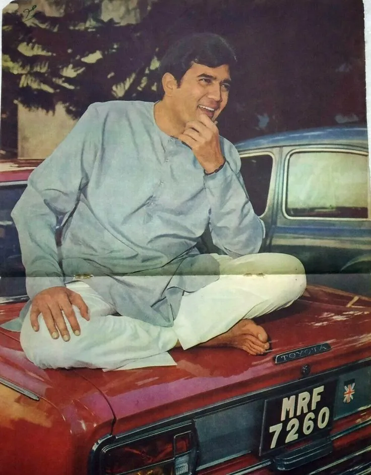 Kaka with his car : Superstar Rajesh Khanna🌹 #rajeshkhanna #superstar  #bollywoodflashback