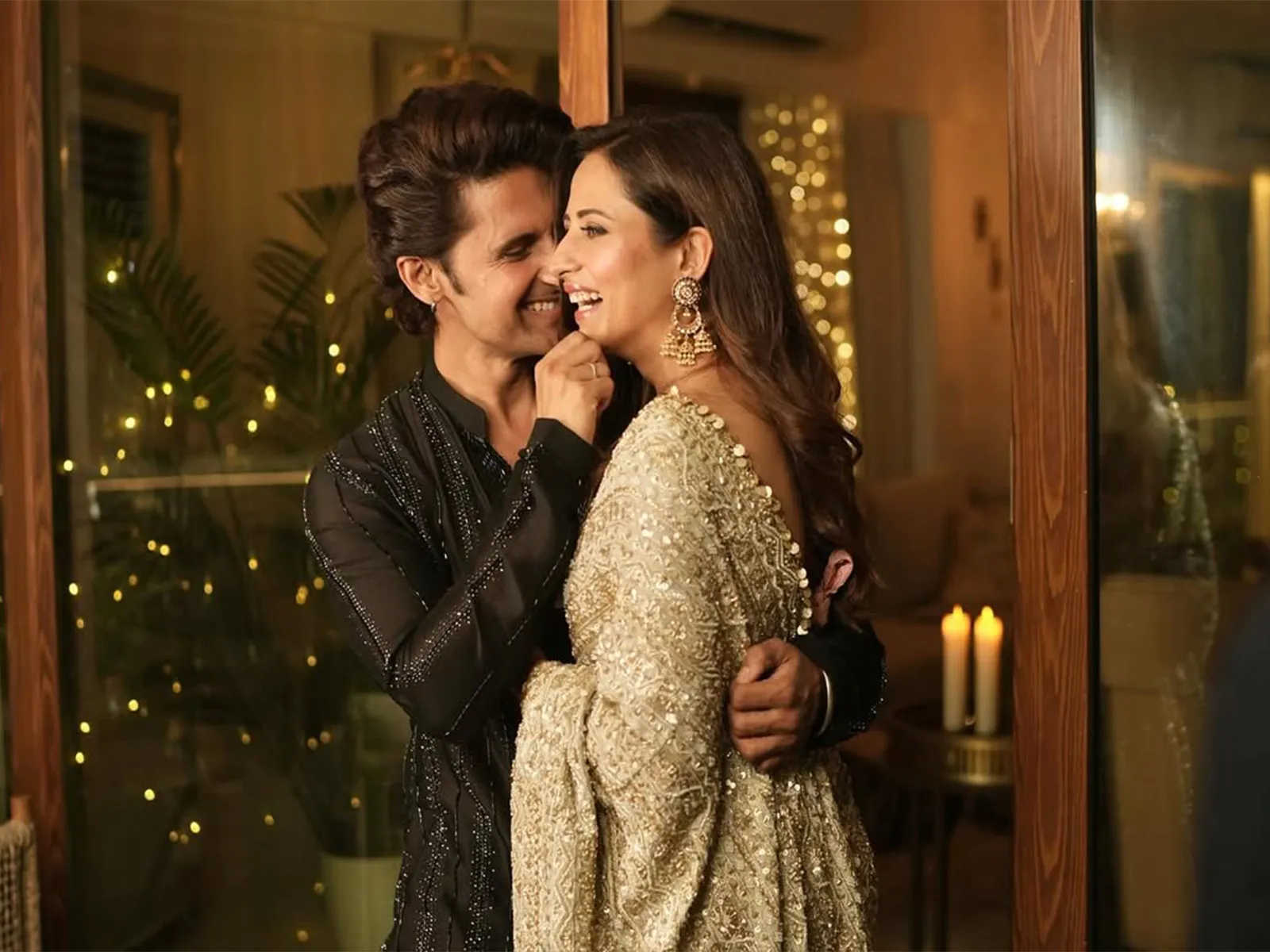 Ravie Dubey, Sargun Mehta offer prayers at Ujjain's Mahakaleshwar Temple,  attend Bhasma Aarti