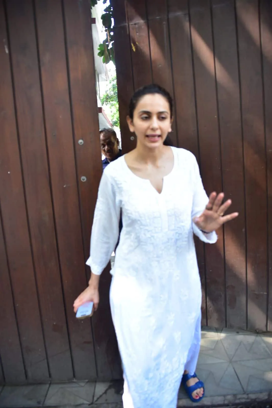 एक्ट्रेस रकुल प्रीत सिंह भी जायद और सुजैन खान का दुख बांटने के लिए उनकी घर पहुंची थी.