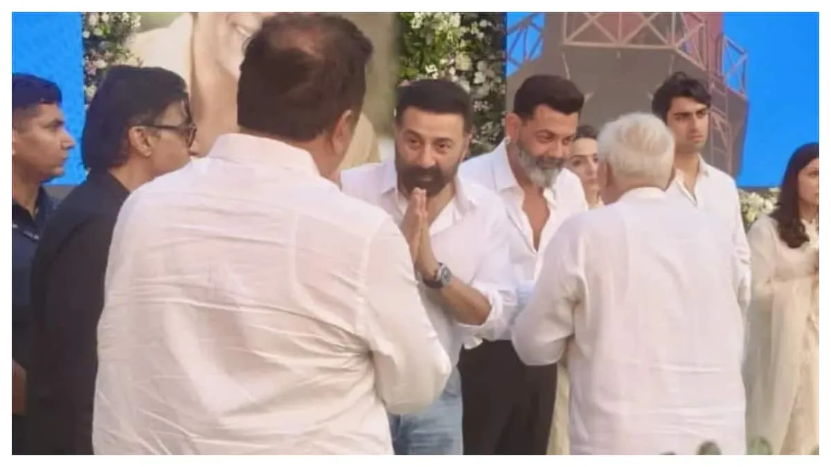 Salman Khan, Aamir Khan Among Attendees At Dharmendra's Prayer Meet; Sunny  & Bobby Deol Get Emotional