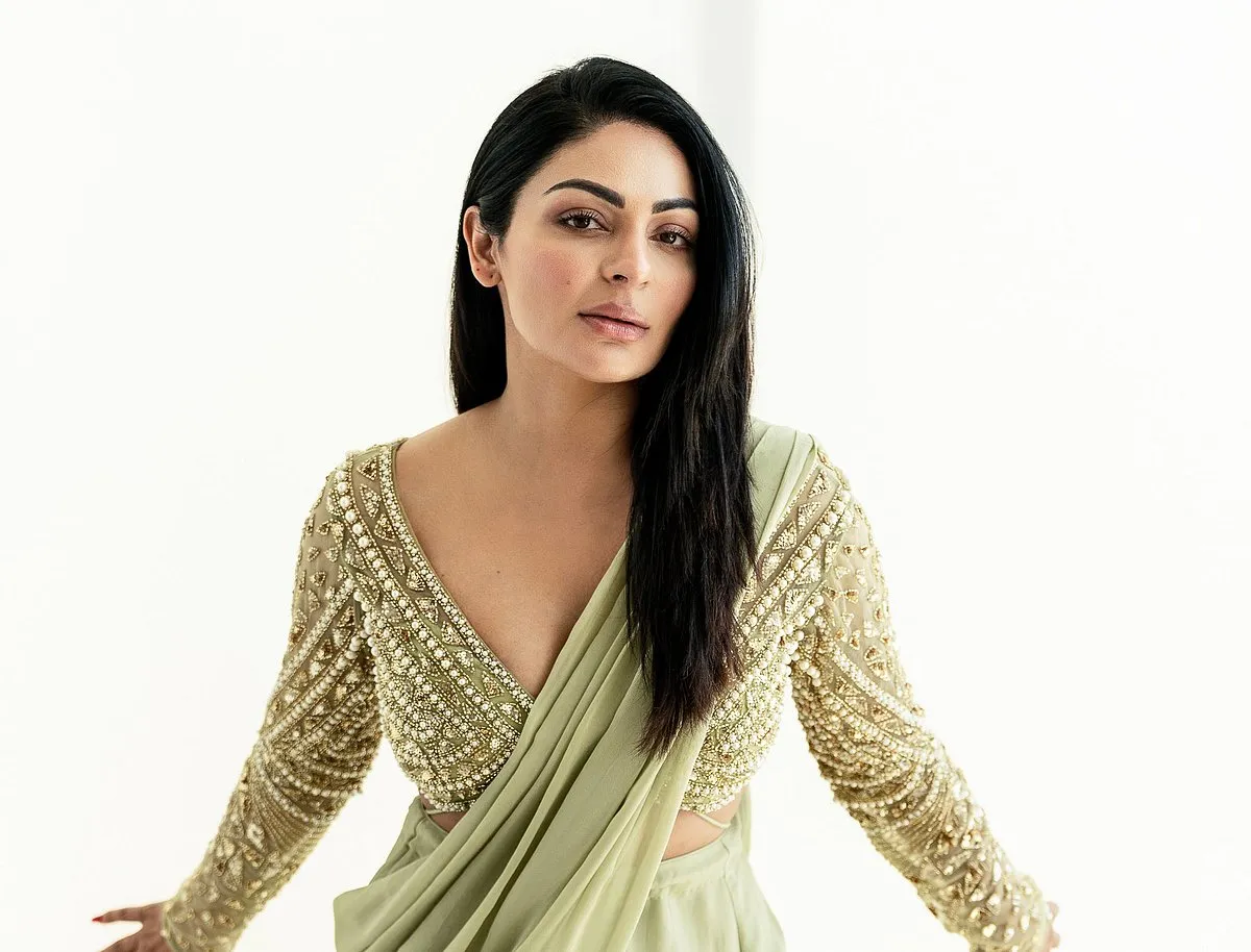 Neeru Bajwa On 'Rockstar' Diljit Dosanjh: 'He Has Put Us Up There In The  World' | Outlook India