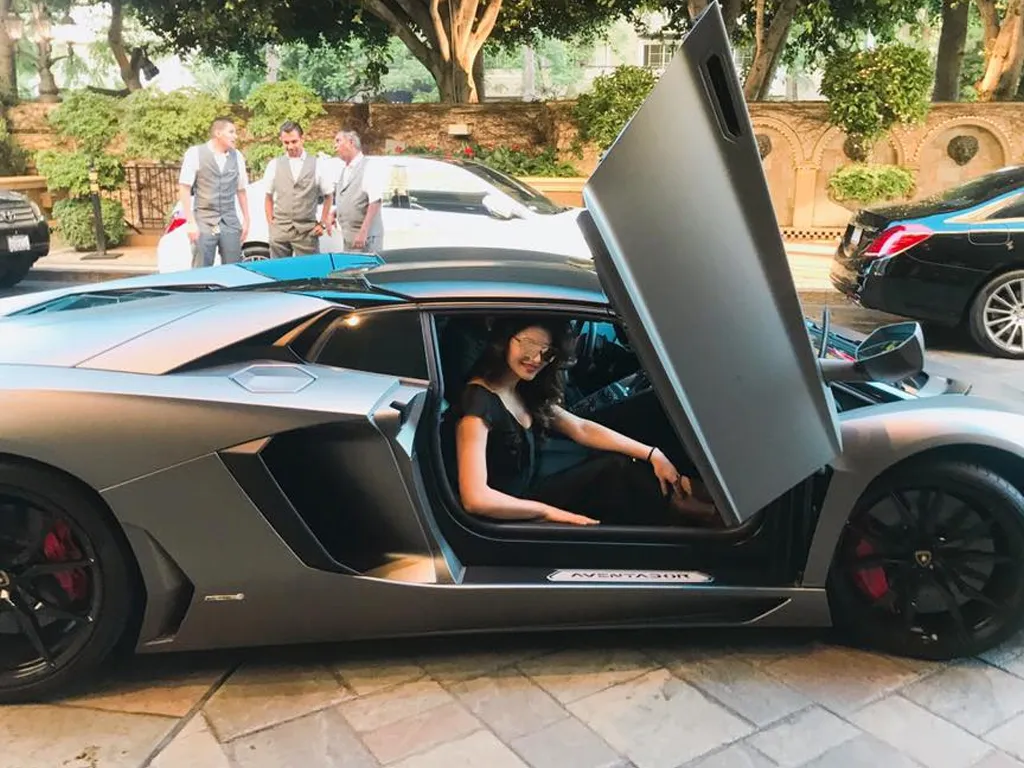 Urvashi Rautela HQ Wallpapers | Urvashi Rautela Wallpapers - 43104 -  Oneindia Wallpapers