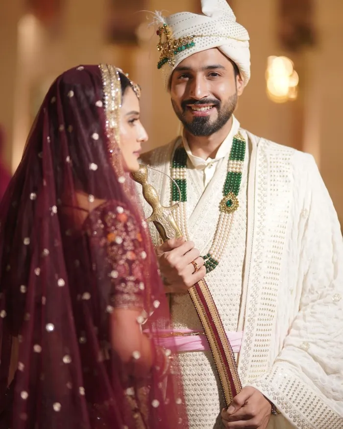 Ayushi Khurana Marries Actor Suraj Kakkar In A Beautiful Ceremony -  Filmibeat