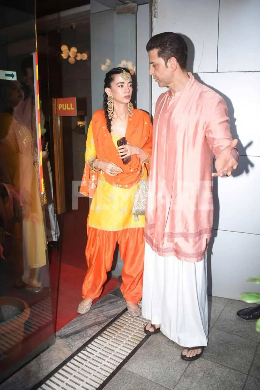 Photos: Hrithik Roshan & Saba Azad Serve Elegant Ethnic Looks at Eshaan  Roshan's Wedding Festivities | Filmfare.com