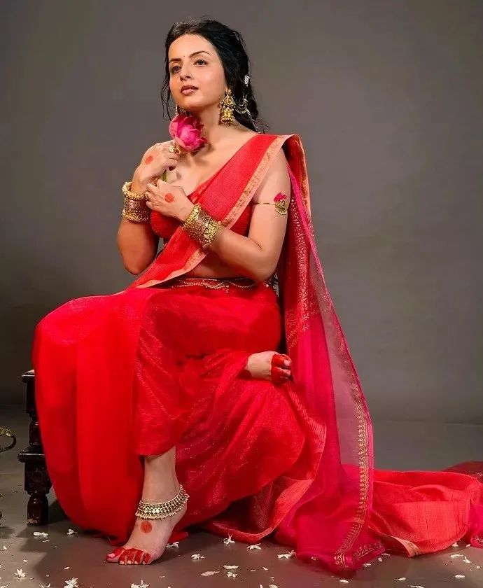 Shrenu Parikh Mhatre Radiates Divine Grace as Parvati Devi in...