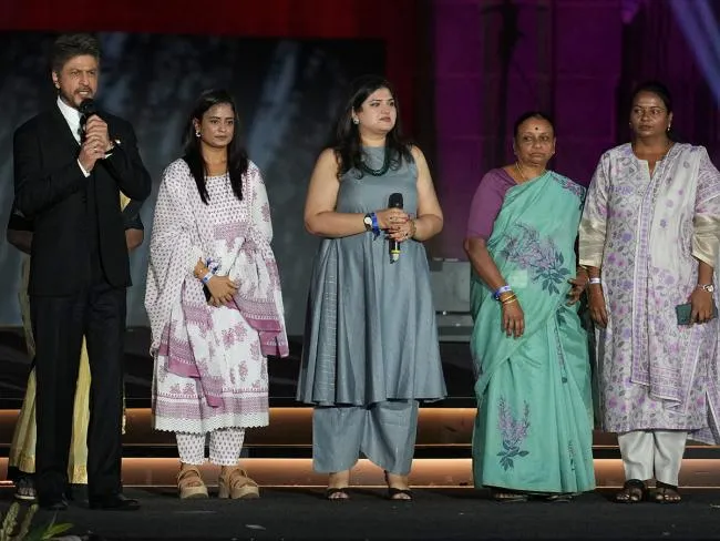 Shah Rukh Khan and Nita Ambani