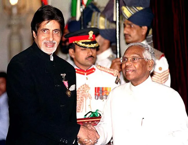परिवार को सातवां पद्म पुरस्कार, बिगAmitabh Bachchan experimenting with new roles