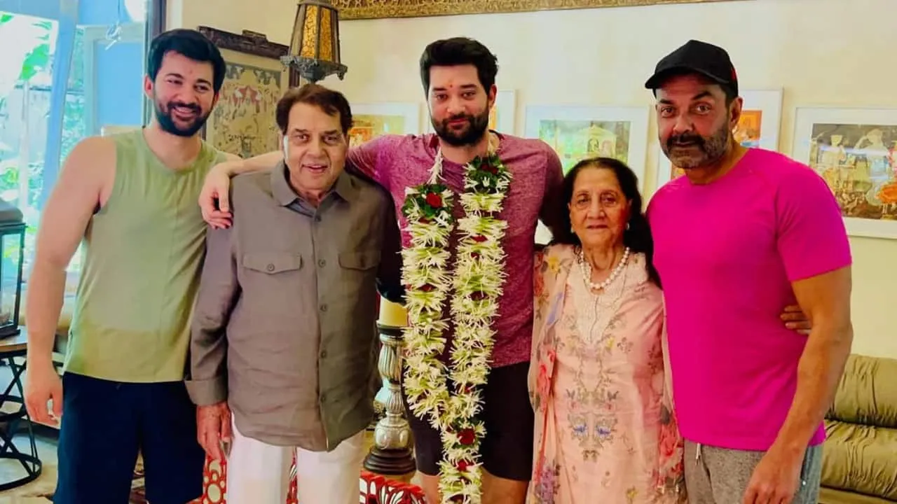 Dharmendra and Bobby Deol wish Sunny Deol's son Rajveer Deol on his  birthday, family reunites to celebrate his special day, see pics