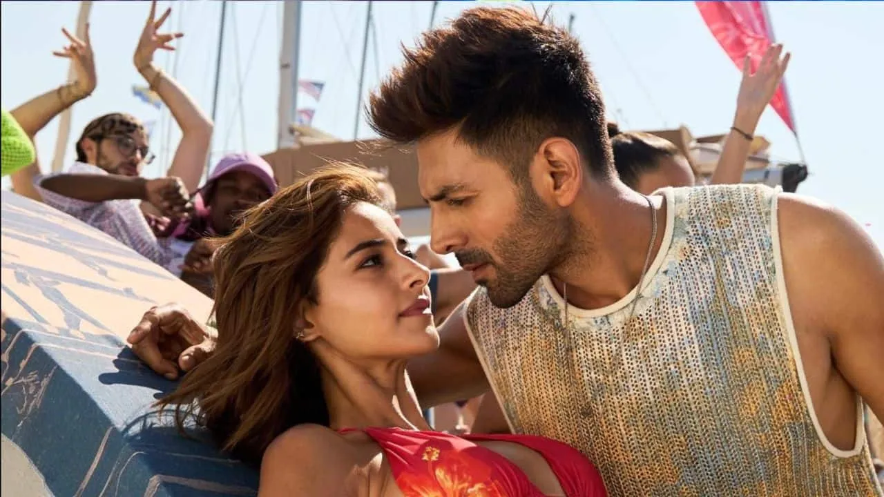 Kartik Aaryan turns up the heat in the electrifying title track of Tu Meri  Main Tera Main Tera Tu Meri | Moneycontrol News