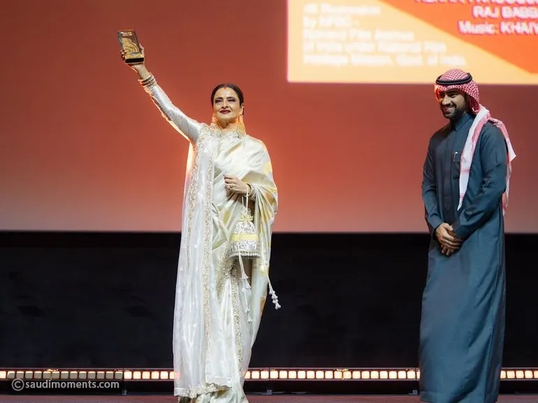 Rekha receives honoree award at Red Sea Film Festival 2025