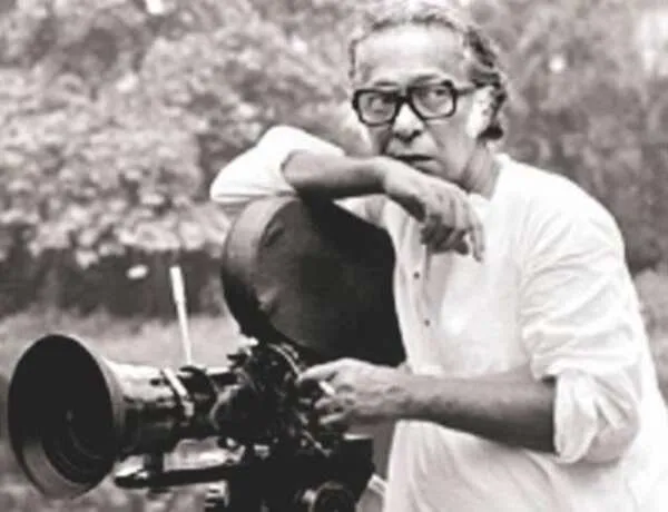When Mrinal Sen used Amitabh Bachchan's baritone voice in 'Bhuvan Shome' |  Bengali Movie News - Times of India