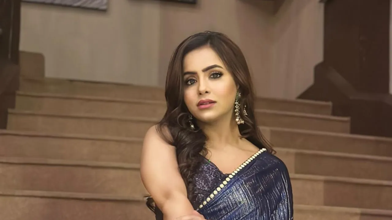 Pratiksha Rai on bringing Karishma to life in Vasudha: I have worked  extensively on her voice modulation | - The Times of India