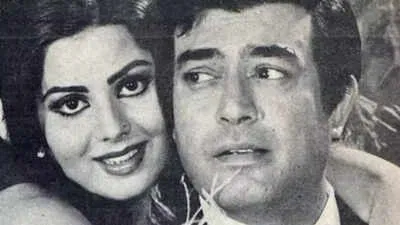 Sulakshana Pandit took Sanjeev Kumar to a temple to get married, said, meri  maang mein sindoor bhardo' revealed author of his biography; the actress  was traumatised after his death | Hindi Movie