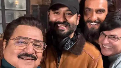 Rakesh Bedi says Aditya Dhar 'apne ghar jaake baith gaya hai' even as  Dhurandhar crosses Rs 200 crore; 'Woh kisi se baat nahi kar raha' | - The  Times of India