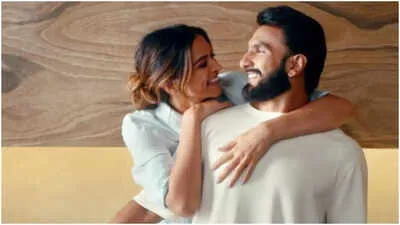 Birthday girl Deepika Padukone cheers for Ranveer Singh starrer  'Dhurandhar' at meet and greet event, fans hail her beaming reaction 'Proud  Wifey' glow | Hindi Movie News - The Times of India